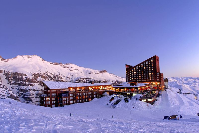 Santiago Private Tour - Valle Nevado Ski resort. 