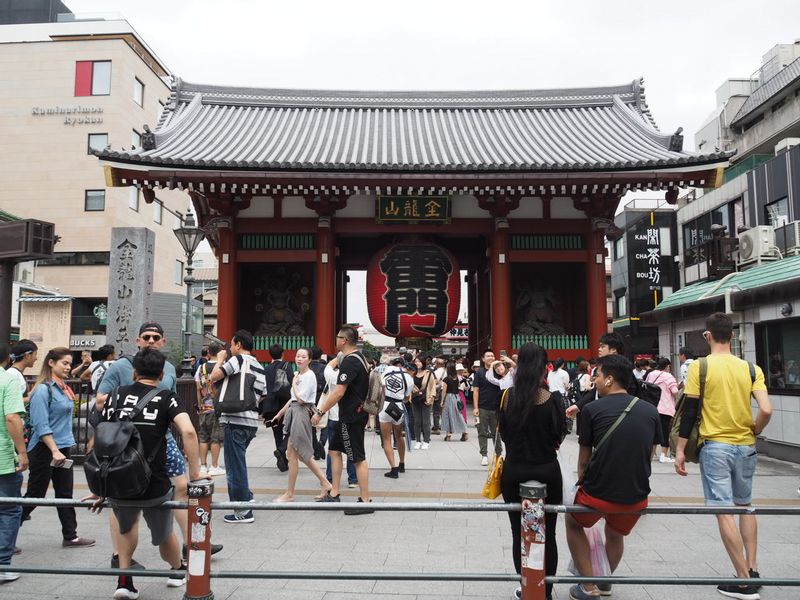 Tokyo Private Tour - Kaminari-mon Gate, the entrance of Senso-ji Temple in Asakusa.  The giant red lantern is a symbol in this district and a popular photo spot today.