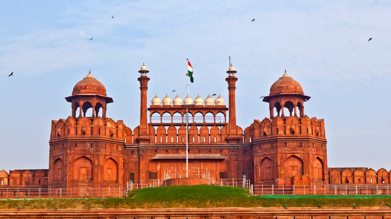 Delhi Private Tour - Red Fort front Parking