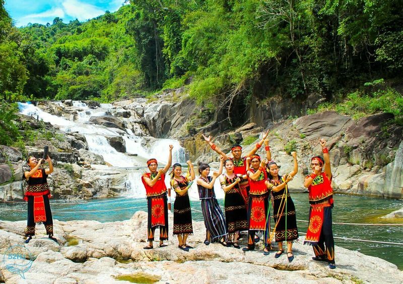 Nha Trang Private Tour - Musical performance