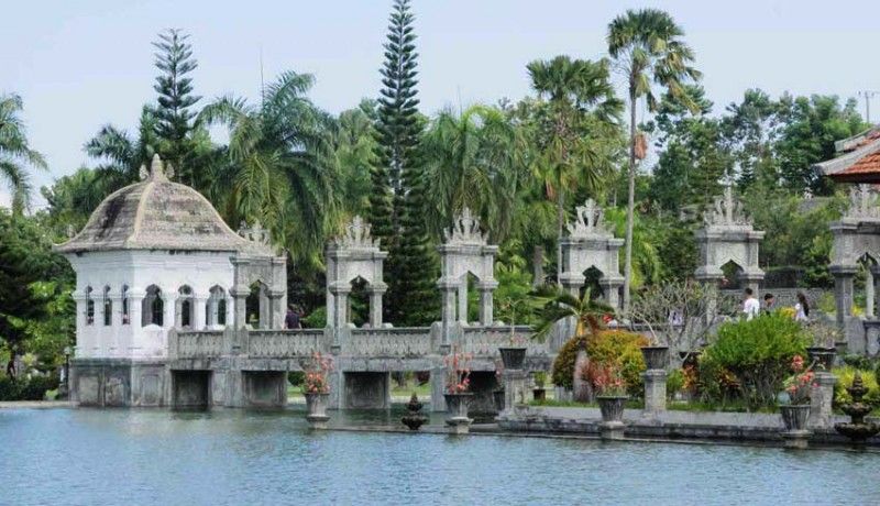 Bali Private Tour - Taman Ujung Water Palace