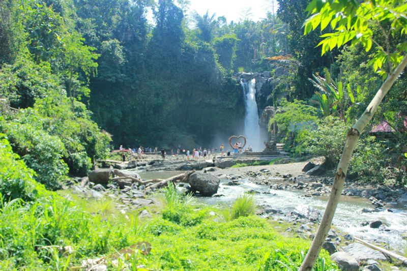 Bali Private Tour - Tegenungan Waterfall