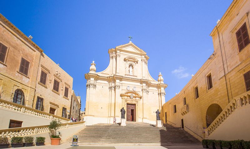 Malta Private Tour - Gozo Cathedral, The Citadel, Victoria