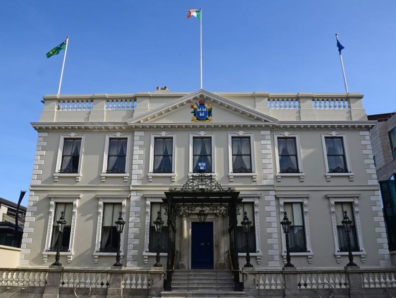 Dublin Private Tour - The Lord Mayor's residence. The Mansion House - Dawson Street.