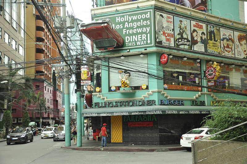 Manila Private Tour - Poblacion, Makati City