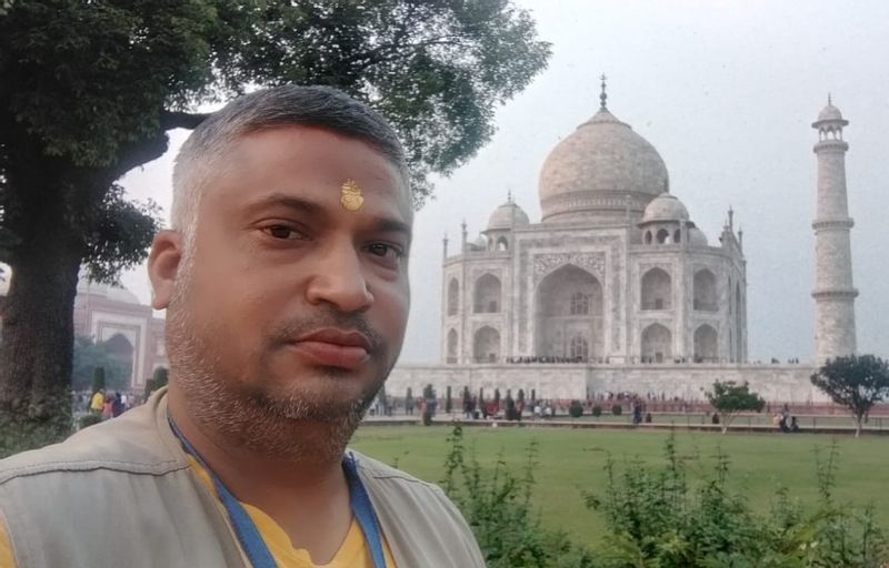 Agra Private Tour - Amit Parasar Guide