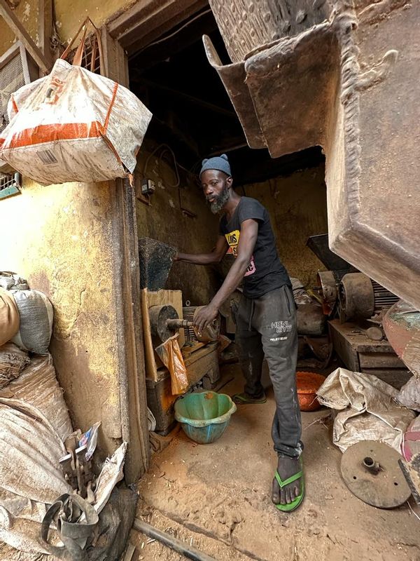 Accra Private Tour - Inside Makola Market