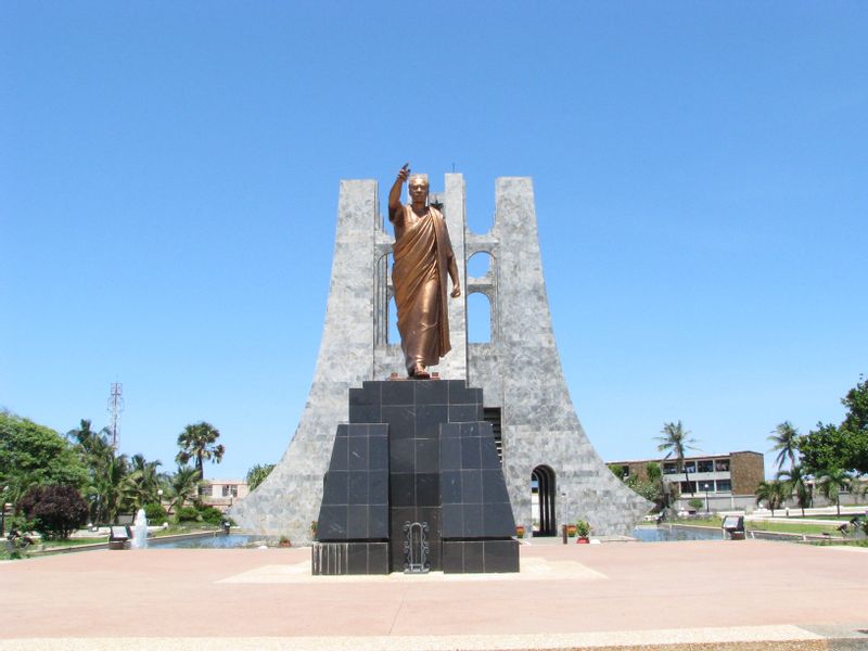 Accra Private Tour - Accra Kwame Nkrumah Mausoleum