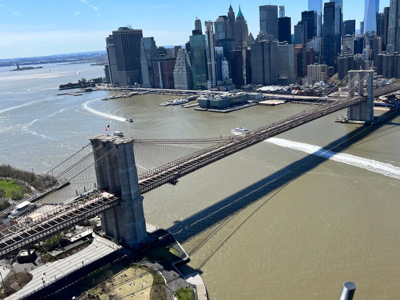 New York Private Tour - The amazing Brooklyn Bridge!