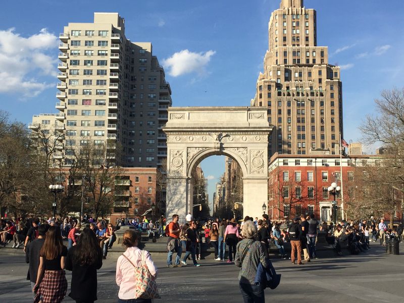 New York Private Tour - Beautiful Washington Square Park!