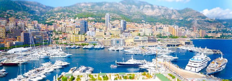 Nice Private Tour - Monaco view from the palace square