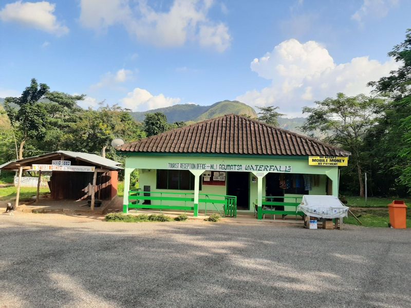 Accra Private Tour - Wli Waterfalls Entrance