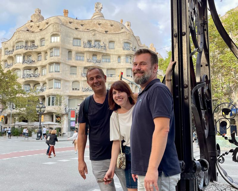 Barcelona Private Tour - Learn about the buildings along the gran boulevard of Passeig de Gracia.