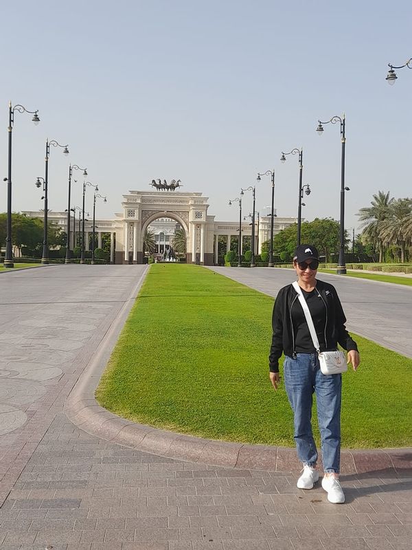 Dubai Private Tour - King Palace, The Zabeel Palace Dubai