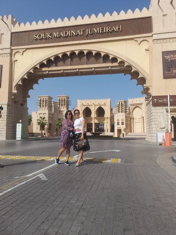 Dubai Private Tour - Souk Madina Jumeirah