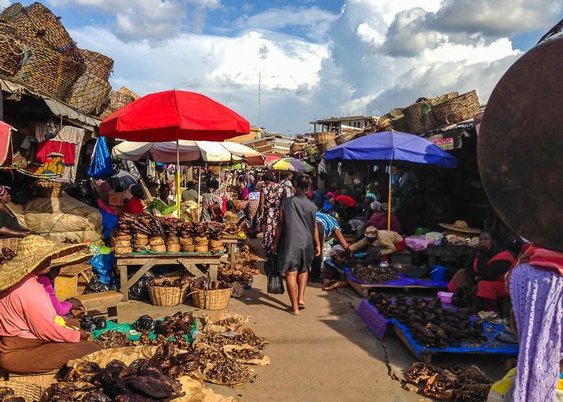 Accra Private Tour - Makola Market, Ghana Accra