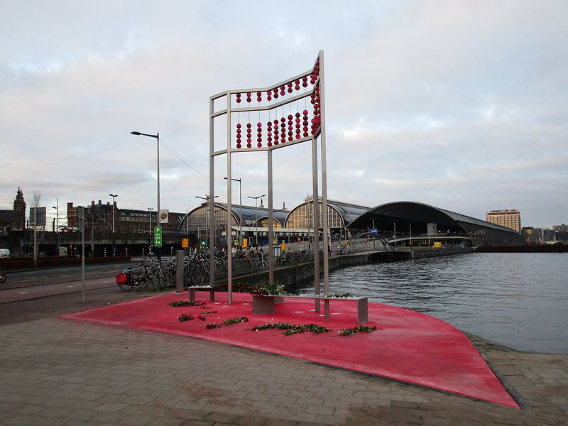 Amsterdam Private Tour - AIDS/HIV Monument