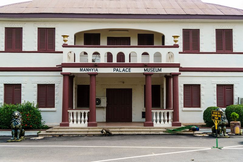 Accra Private Tour - Manhyia Palace Museum