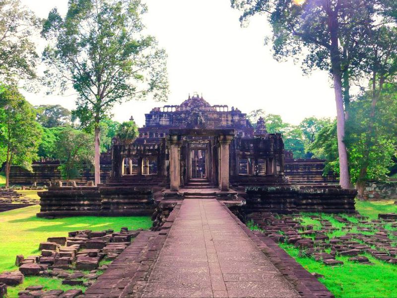 Siem Reap Private Tour - Baphoun Temple 