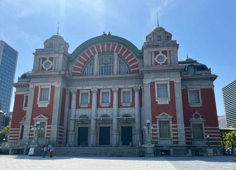 Osaka Private Tour - L’Auditorium d’Osaka