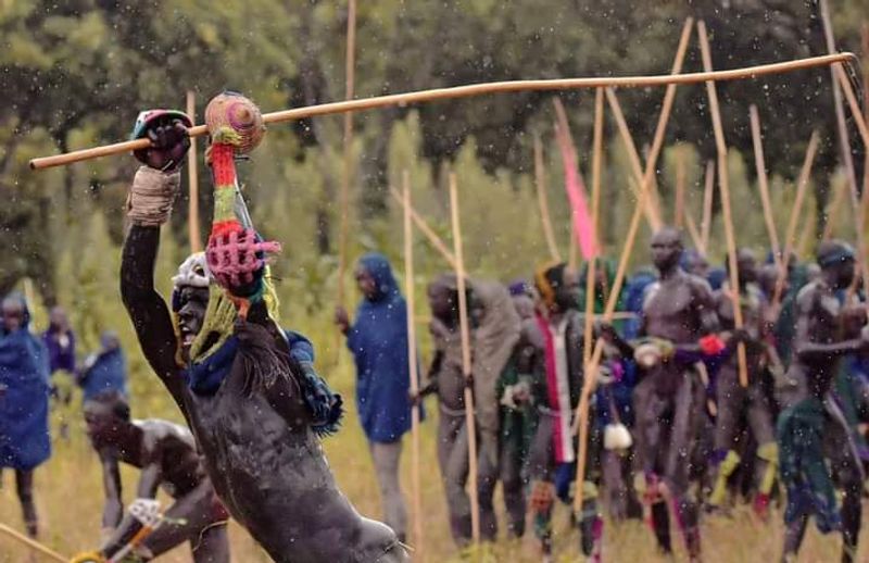 Addis Ababa Private Tour - Surma boys with their stick before starting the dueling.