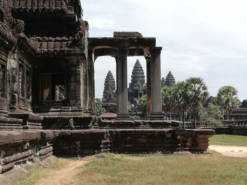 Siem Reap Private Tour - Angkor Wat temple