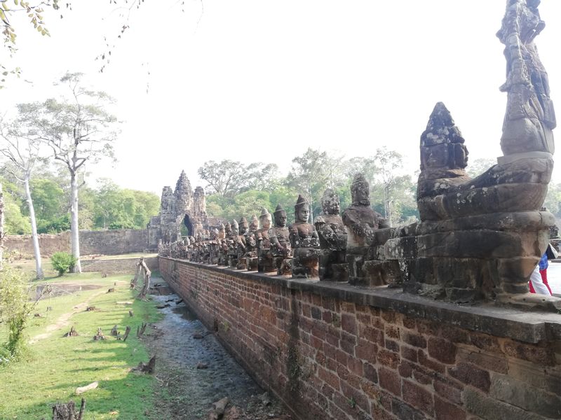 Siem Reap Private Tour - South Gate of Angkor Thom City