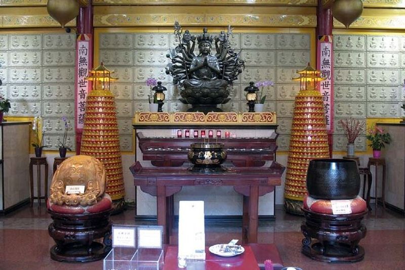 Amsterdam Private Tour - Fo Guang Shan , traditional Chinese Buddhist temple, inner scene