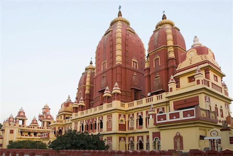 Delhi Private Tour - Important Hindu Temple on nearby temple road of Delhi. 