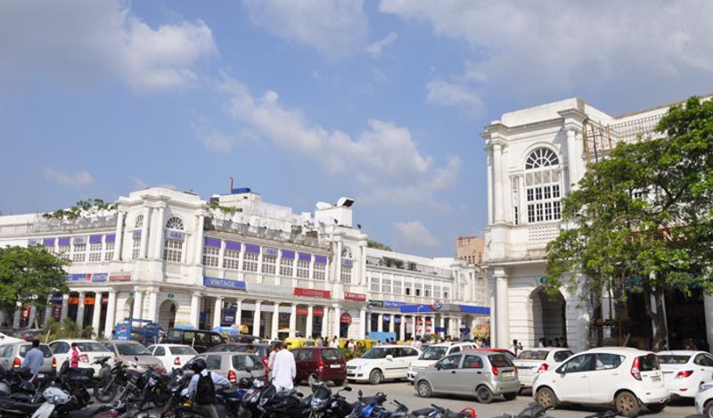 Delhi Private Tour - Connaught Place area of Central Delhi