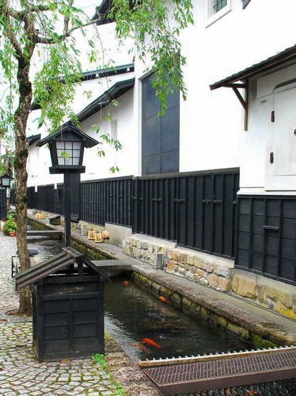 Gifu Private Tour - Hida Furukawa is a small town which is located north-west of Takayama. Visitors feel relaxed after moving around Takayama crowded with tourists. These white wall storehouses and the clean Seto River is the must-visit spot.