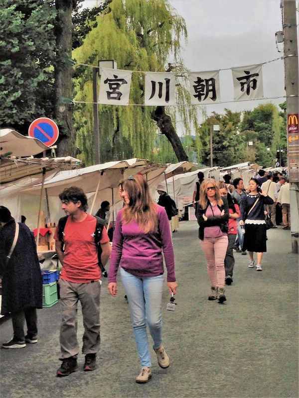 Gifu Private Tour - The Morning Market along the Miyagawa River attracts many tourists throughout the year.