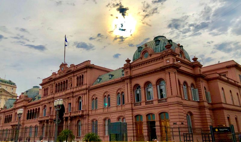 Buenos Aires Private Tour - Pink House (May Square)