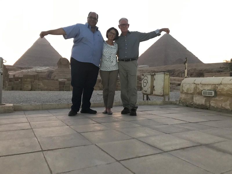 Cairo Private Tour - Tour the Pyramids Peak