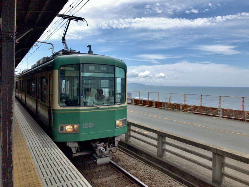 Kamakura Private Tour - Enoden, or Enoshima Electric Railway, a tram running near the Kamakura's beach