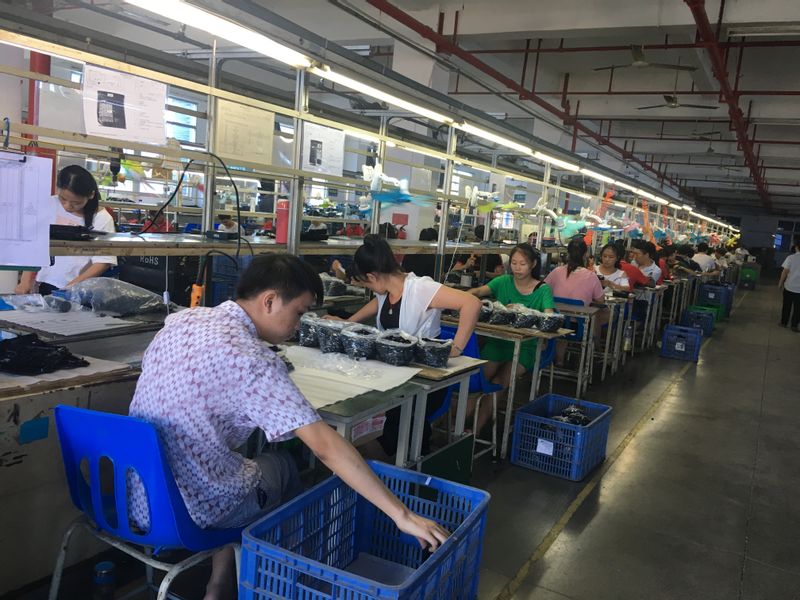 Shenzhen Private Tour - visiting factory