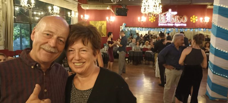 Buenos Aires Private Tour - A couple of friends in "El Beso", a traditional and popular Milonga in Buenos Aires.