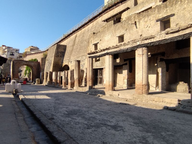 Herculaneum Private Tour - Main road.