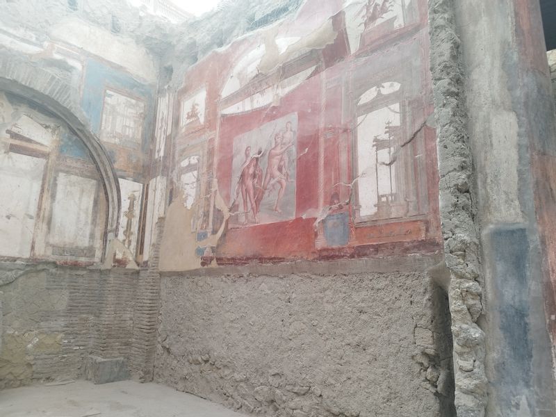 Herculaneum Private Tour - Sacellum of Augustales: Hercules and Acheloo.