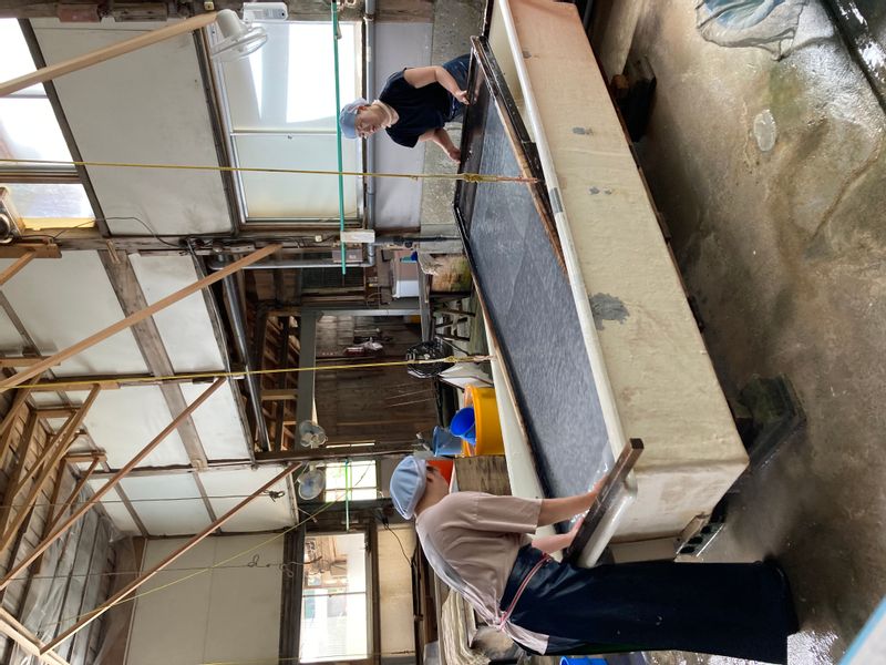 Fukui Private Tour - Making a big sized washi paper