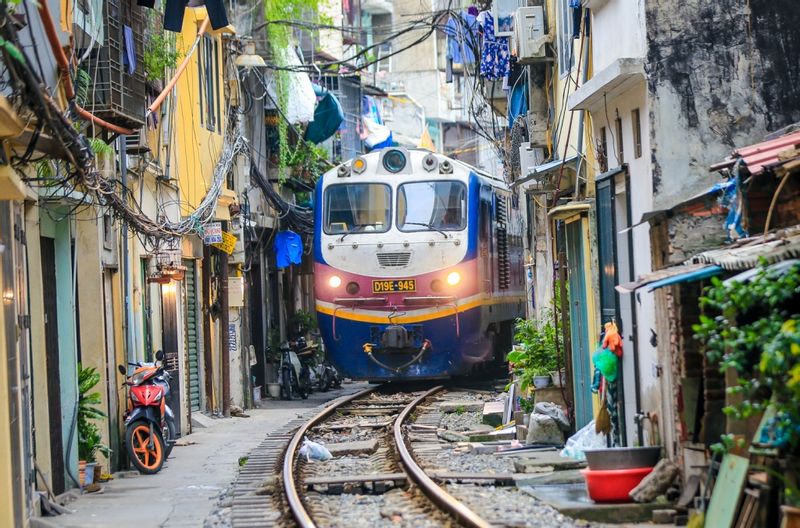 Hanoi Private Tour - The wonderful moment that the train passing by so closely to you