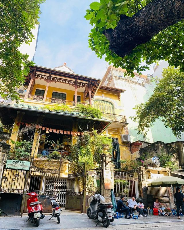 Hanoi Private Tour - French villa in the Old town