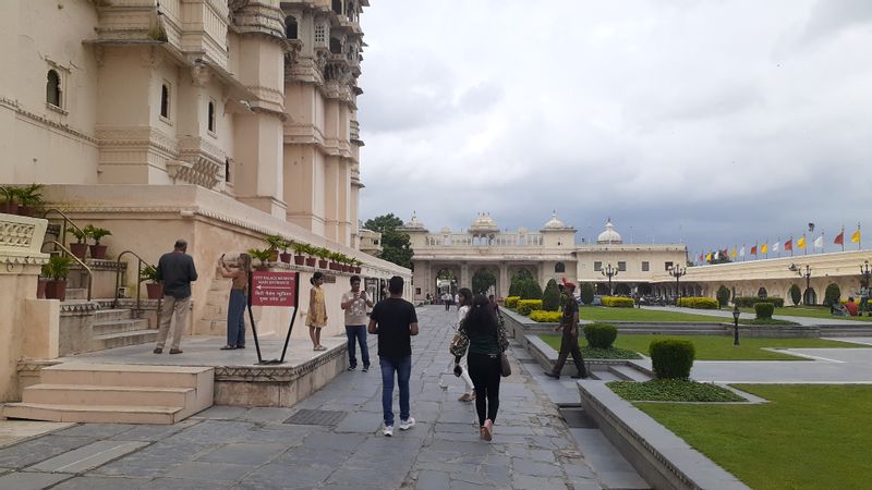 Udaipur Private Tour - City Palace Udaipur 