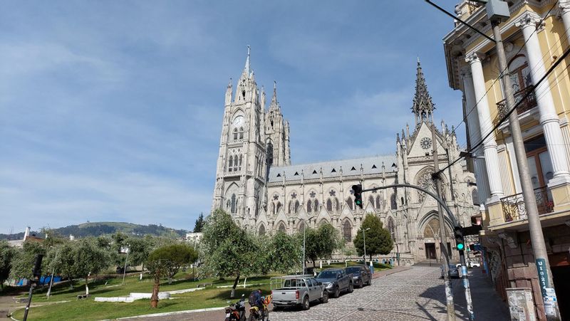 Quito Private Tour - Panoramic view of Basilica Church