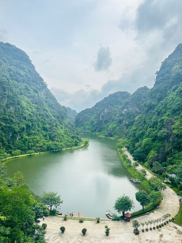 Ninh Binh Private Tour - Tuyet Tinh Coc