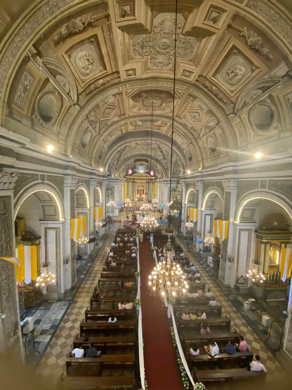 Manila Private Tour - The Interior of San Agustin Church the oldest stone church in he Philippines one of the UNESCO World Heritage Site.