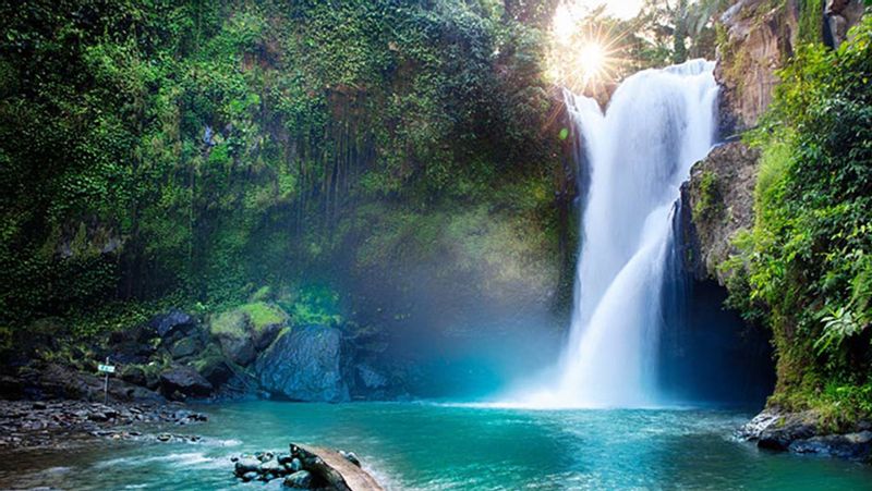 Bali Private Tour - Tegenungan waterfall in Gianyar