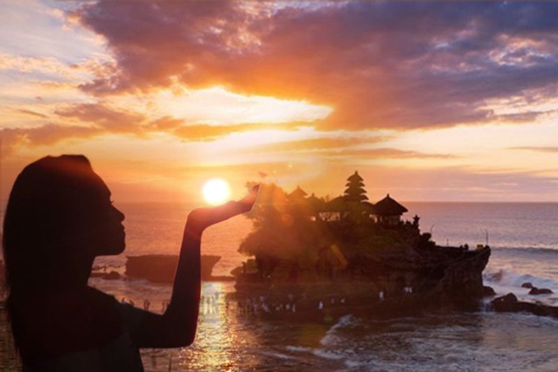 Bali Private Tour - Sunset at Tanah Lot Temple