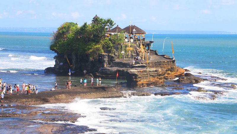 Bali Private Tour - at Taanah Lot of shore sunset temple