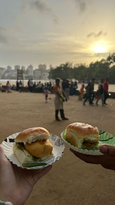 Mumbai Private Tour - Beach view with vada pao